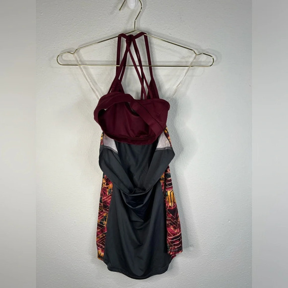 Her Universe Women's Grey Red Graphic Strappy Tank Top Small Athletic Chic - Picture 6 of 8